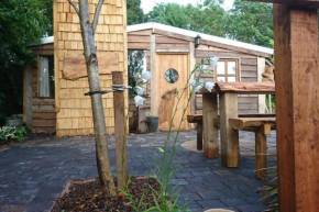 Charming 2-Bed Cabin in Sutton Coldfield